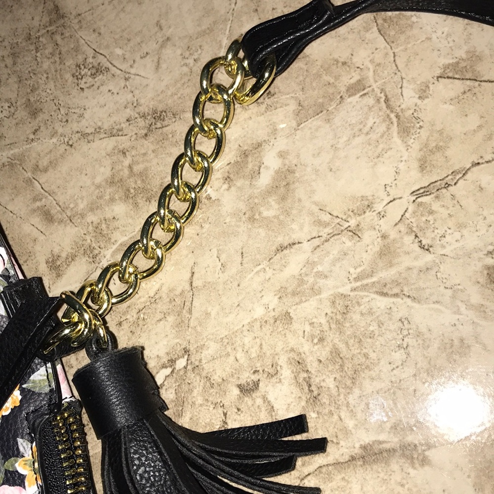 Floral Chain Purse - Picture 3 of 4